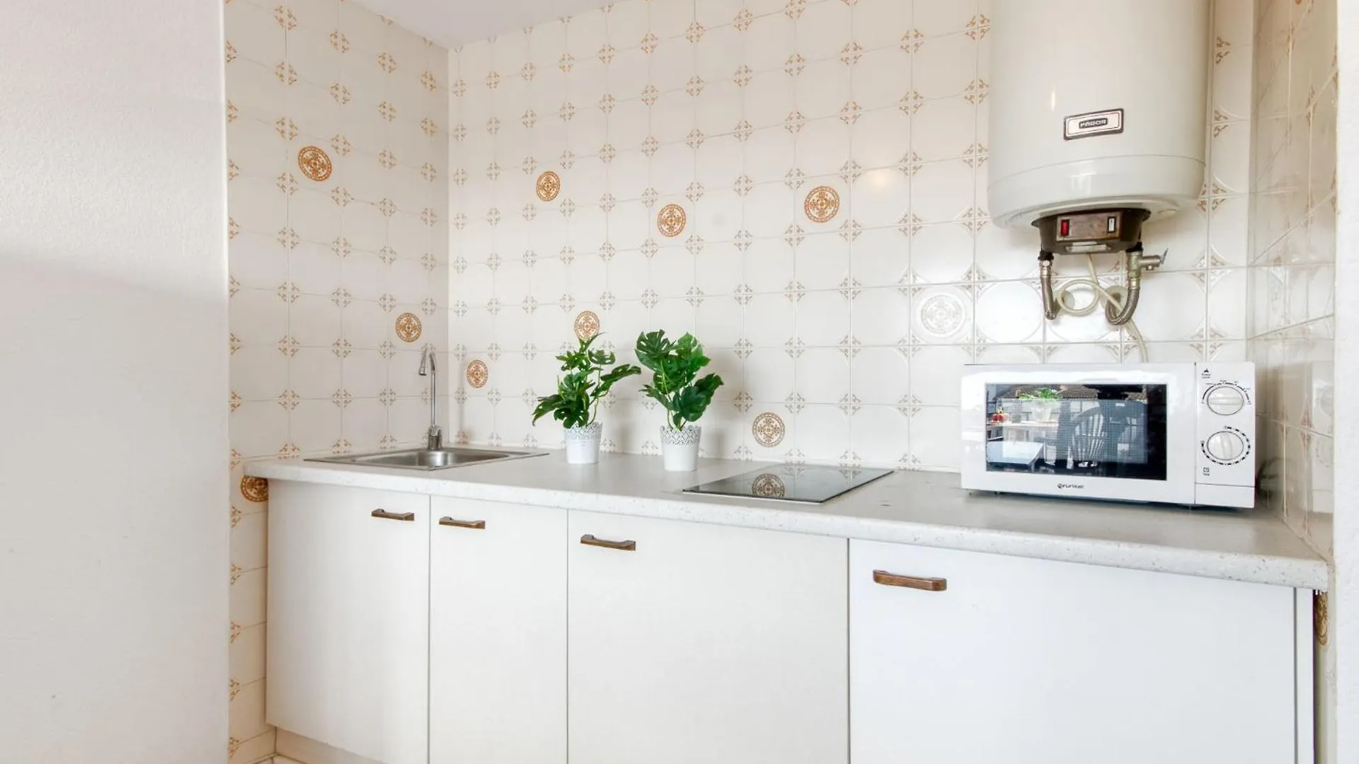 Studio Port Banyuls By Interhome 엠푸리아브라바